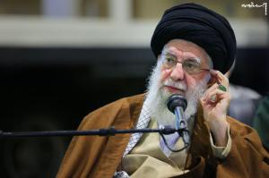 بازدید فرمانده کل قوا از نمایشگاه دستاوردهای نیروی هوافضای سپاه پاسداران +عکس