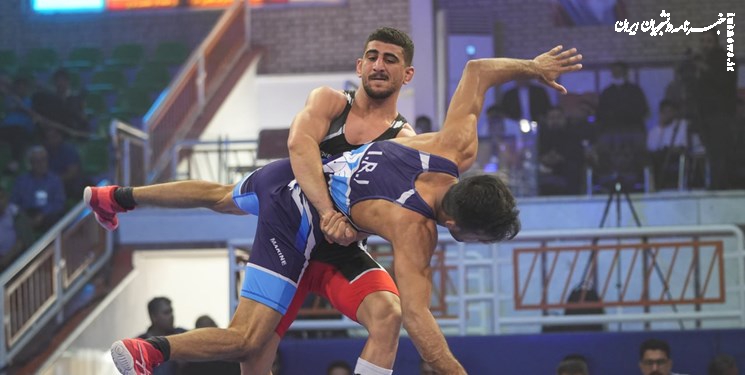 گروه ملی فولاد ایران قهرمان لیگ برتر کشتی فرنگی شد