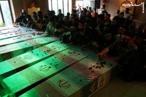 مراسم استقبال از شهدای خان طومان در فرودگاه مشهد +عکس