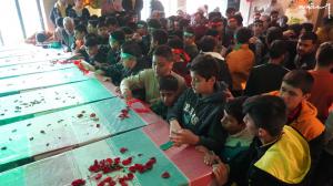 مراسم استقبال از شهدای خان طومان در فرودگاه مشهد +عکس