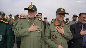 مراسم استقبال از شهدای خان طومان در فرودگاه مشهد +عکس