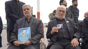 مراسم استقبال از شهدای خان طومان در فرودگاه مشهد +عکس