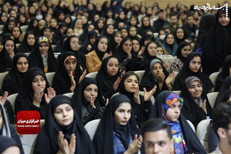 دیدار رئیس عدلیه با دانشجویان اردبیلی