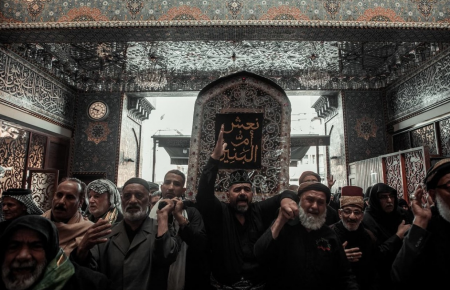 برپایی دسته عزاداری وفات حضرت ام البنین در کربلا +عکس