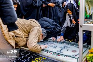 گلزار شهدای کرمان ساعت ۱:۲۰ دقیقه بامداد +عکس