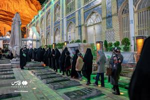 گلزار شهدای کرمان ساعت ۱:۲۰ دقیقه بامداد +عکس