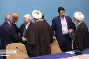 نشست رئیس‌جمهور با ۵۰ نفر از دبیران کل احزاب و فعالان سیاسی +عکس