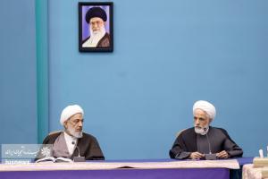 نشست رئیس‌جمهور با ۵۰ نفر از دبیران کل احزاب و فعالان سیاسی +عکس