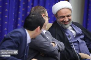 نشست رئیس‌جمهور با ۵۰ نفر از دبیران کل احزاب و فعالان سیاسی +عکس