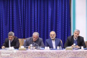 نشست رئیس‌جمهور با ۵۰ نفر از دبیران کل احزاب و فعالان سیاسی +عکس