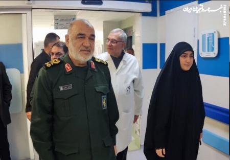 عیادت سرلشکر سلامی و زینب سلیمانی از مجروحان حادثه تروریستی کرمان
