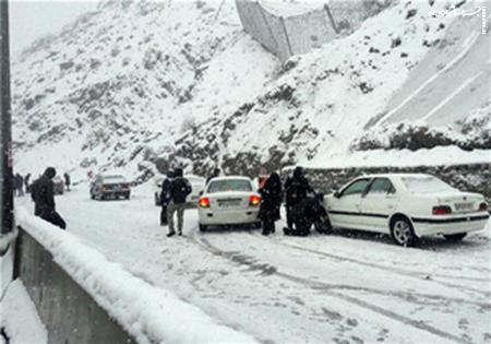 برف و باران و مه‌ در جاده‌های ۹ استان