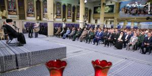  دیدار اعضای ستاد کنگره ملی ۲۴۰۰۰ شهید تهران با رهبر انقلاب