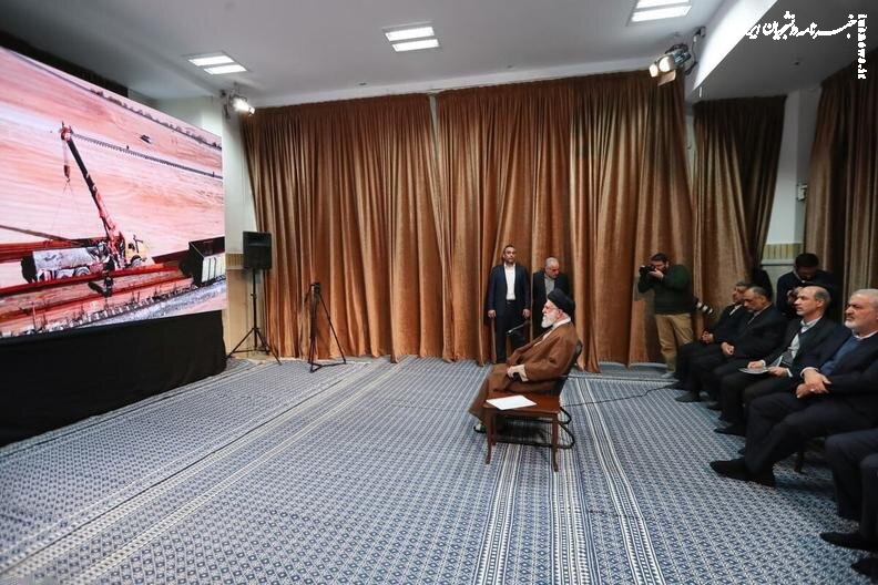 بازدید رهبر انقلاب از نمایشگاه توانمندی‌های تولید داخلی