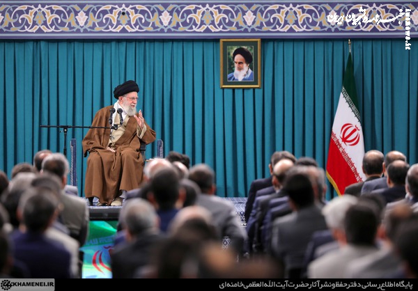 دیدار تولیدکنندگان و فعالان اقتصادی با رهبر انقلاب +عکس