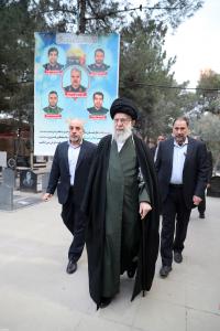  حضور رهبر انقلاب در مرقد امام و گلزار شهدای بهشت زهرا(س) +عکس