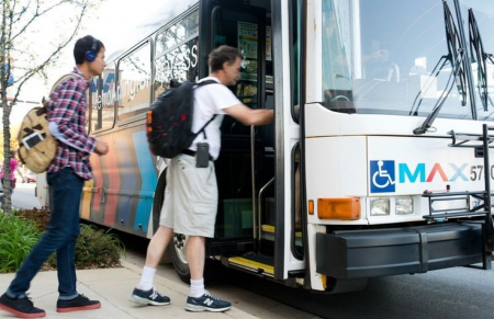 دانشجویان از کجا بلیط اتوبوس خود را رزرو می‌کنند؟