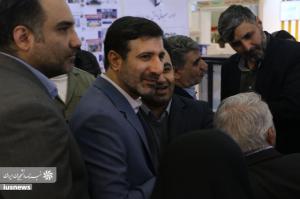 بازدید سخنگوی شورای نگهبان از غرفه «خبرنامه دانشجویان ایران» در نمایشگاه مطبوعات