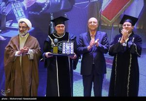 اعطای نشان ویژه استاد ممتازی دانشگاه تهران +عکس