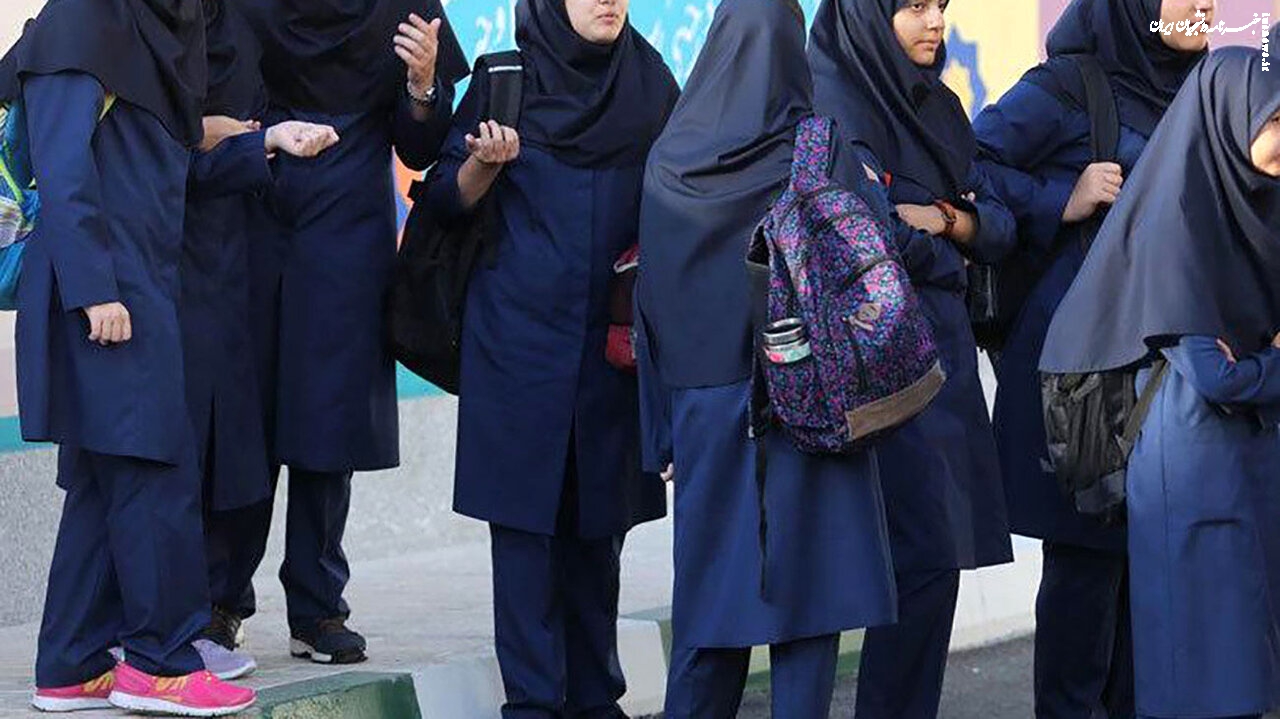 مسمومیت ۱۸ دانش‌آموز در آتش‌سوزی مدرسه دخترانه