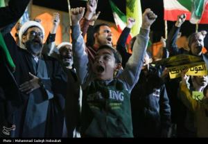 تجمع مردم یزد در محکومیت ترور سرداران و افسران ایرانی +عکس