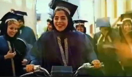 جشن متفاوت فارغ التحصیلی دختران دانشگاه الزهرا بوشهر +فیلم