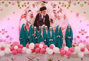 جشن دختران روزه‌اولی در حرم حضرت معصومه(س)+ عکس