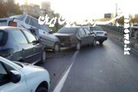 اولین تصاویر از تصادف زنجیره ای در یکی از بزرگراه های تهران +فیلم