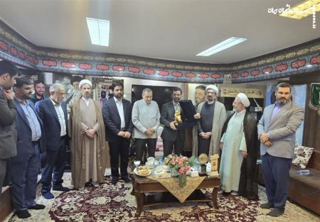  حضو جمعی از مسئولین در منزل شهید طهرانی مقدم+عکس 