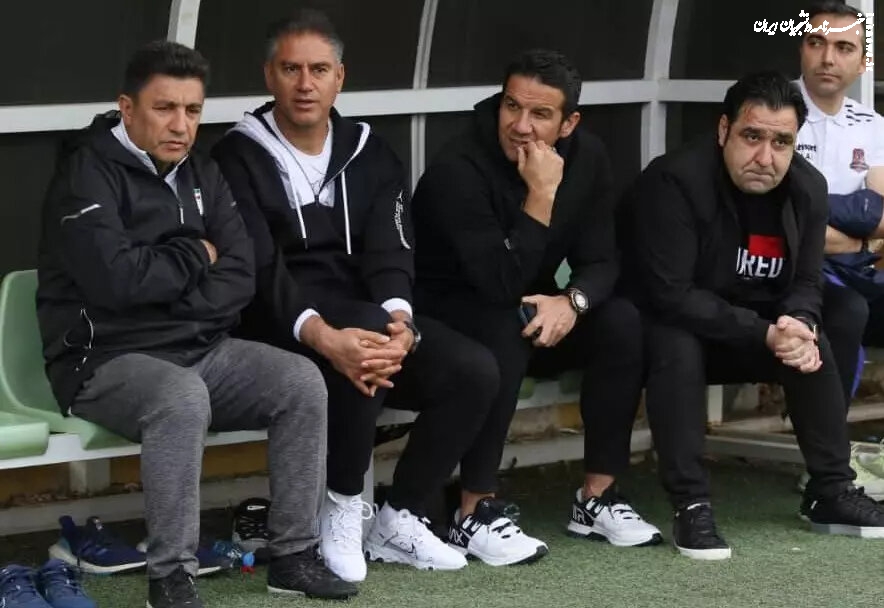 مربی تیم ملی، سرمربی تراکتور شد 