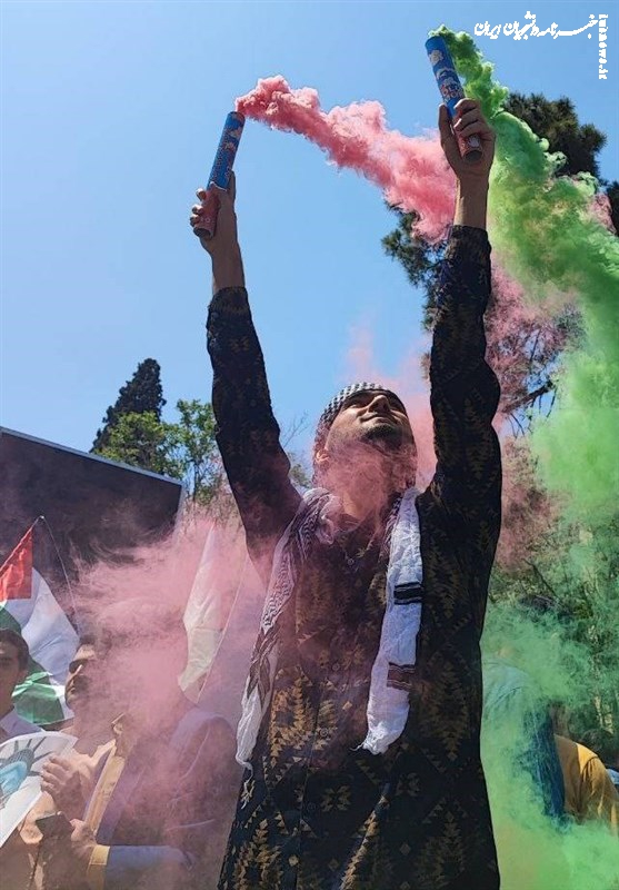  تجمع دانشجویان امیرکبیر در حمایت از دانشگاهیان آمریکایی 