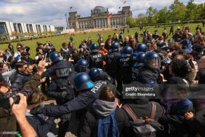 گزارش تصویری| تجمع دانشجویان در دانشگاه آلمان