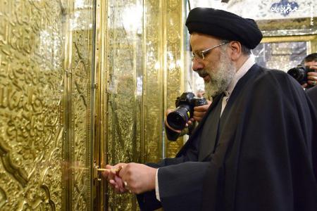 آخرین زیارت شهید رئیسی در حرم امام رضا(ع) +فیلم