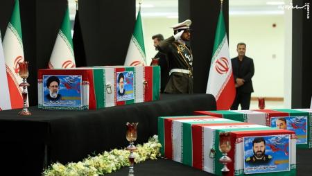 ادای احترام مقامات کشورها بر پیکر رئیس‌جمهور شهید و همراهان