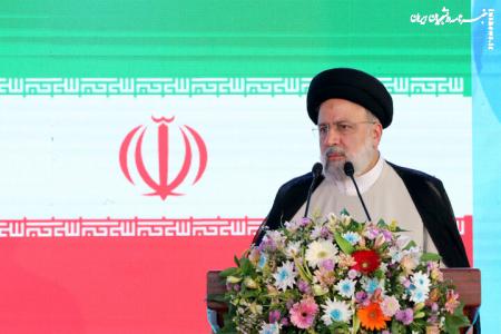 حضور دختر شهید اسداللهی در فرودگاه بیرجند +عکس