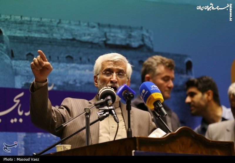 جلیلی: مردم از جمهوریت و اسلامیت نظام دفاع می‌کنند