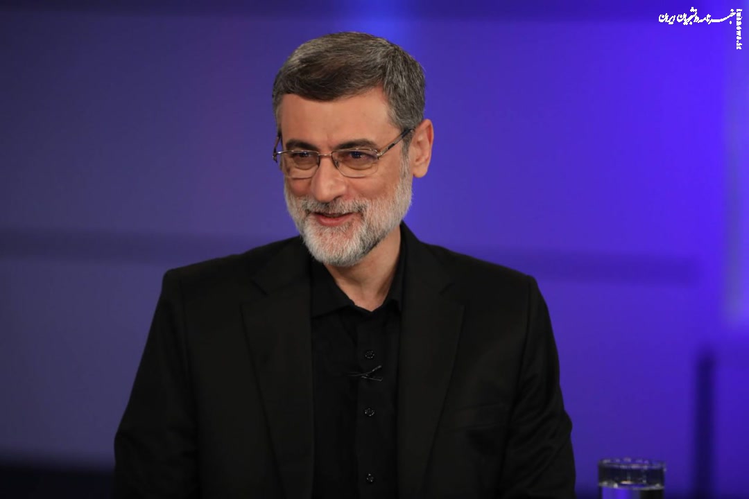 قاضی‌زاده‌ هاشمی به نامزدهای ریاست‌جمهوری عیدی داد +فیلم