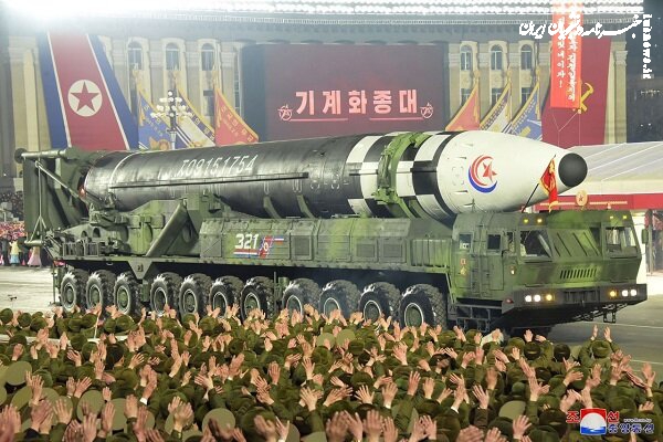 کره شمالی باز هم تسلیحات جدید رونمایی کرد