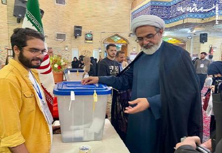 رییس سازمان قضایی نیروهای مسلح رای خود را به صندوق انداخت