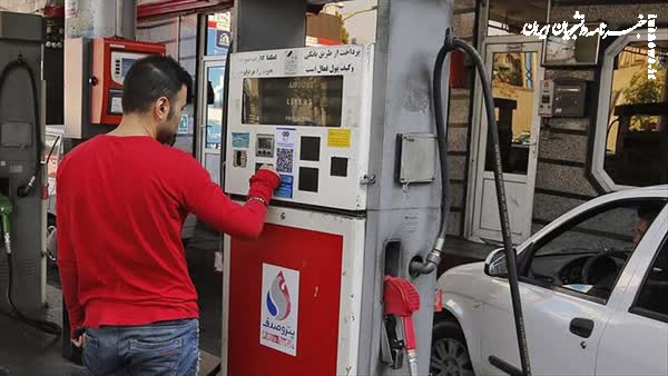 خلجی: شهیدرئیسی تا آخر مقابل افزایش قیمت بنزین ایستاد