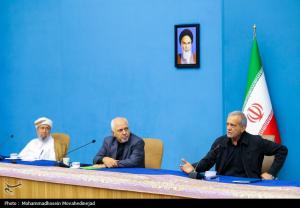 دیدار رییس جمهور منتخب با نمایندگان اقلیت مذهبی مجلس +عکس