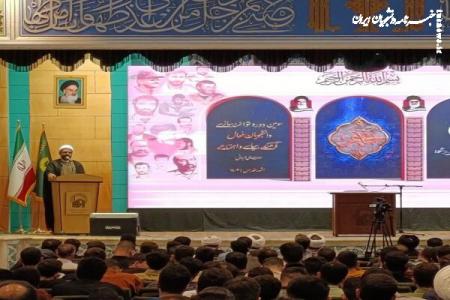 ترس دشمن از جوانان نخبه مسئولیت پذیر است نه امکانات نظامی