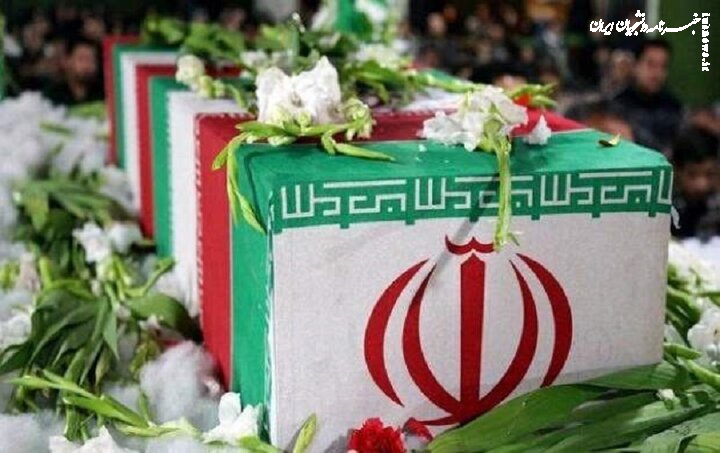 تصویر شهید محمد مهدی شاهرخی فر که در دفاع در مقابل حملات اسرائیل به شهادت رسید