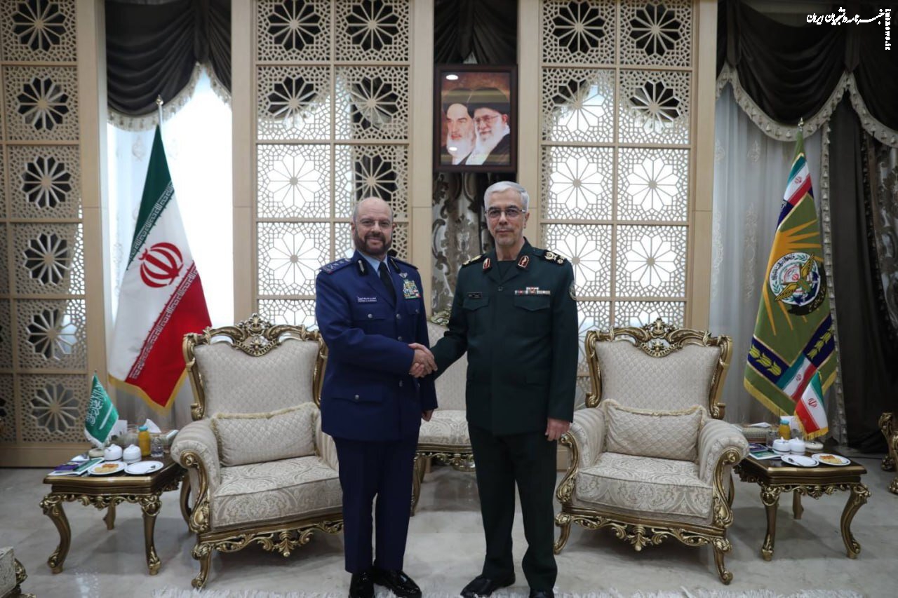 فوری؛ دیدار مهم مقام عالی‌رتبه نظامی عربستان با سرلشکر باقری