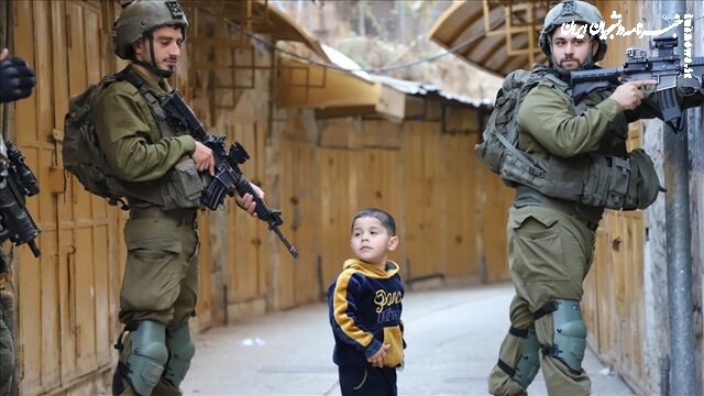 سربازان اسرائیلی عمدا به سر کودکان فلسطینی شلیک می‌کنند