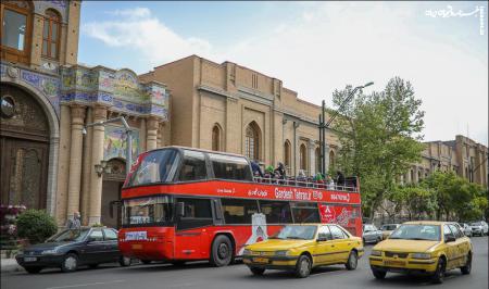 وزیر علوم به عیادت دانشجویان دانشگاه شهید بهشتی رفت