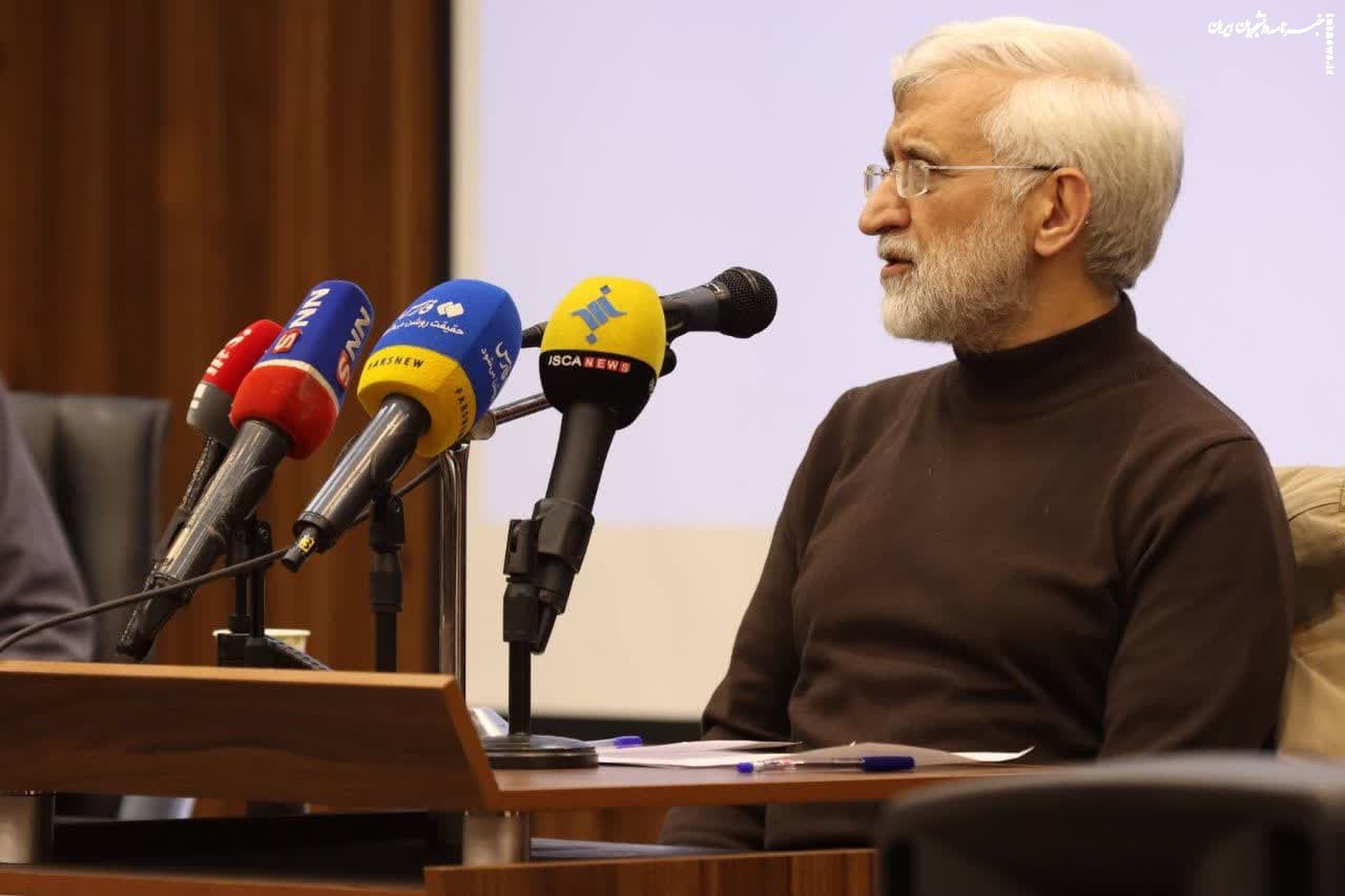 جلیلی:  پاسخ به موقع و دقیق مانع از جنگ می‌شود/ دوگانه اقتصاد یا مقاومت غلط است