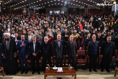 آغاز مراسم بزرگداشت روز دانشجو با حضور قالیباف