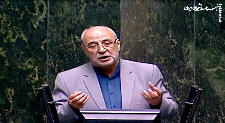 تعداد قابل توجهی از نمایندگان خواستار استیضاح وزیر اقتصاد هستند