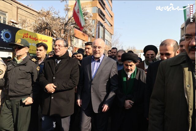 قالیباف: بدنبال تحول اقتصادی با اولویت حل معیشت مردم هستیم